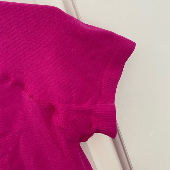 90 degrees Hot Pink Shirt Size Small - Picture 4 of 9